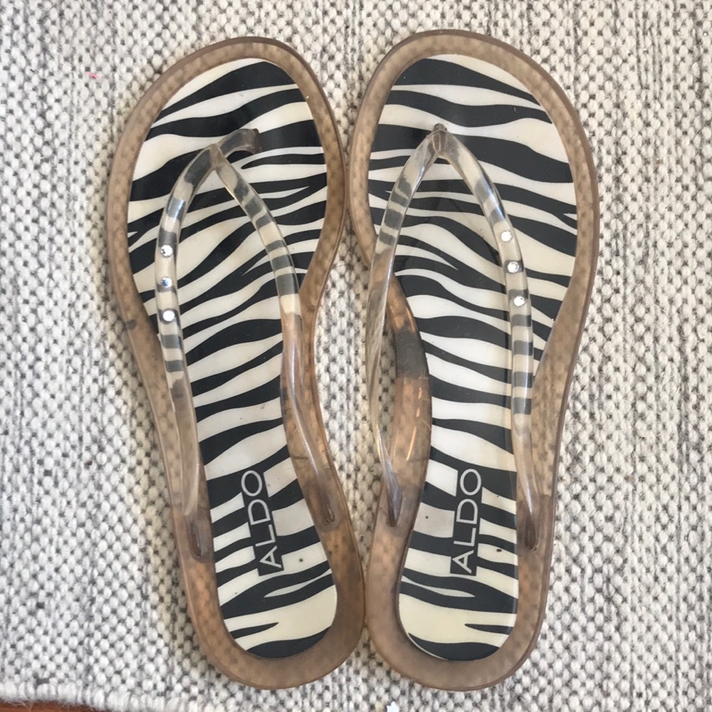 🦓 ALDO Zebra Print Flip Flops 🦓
